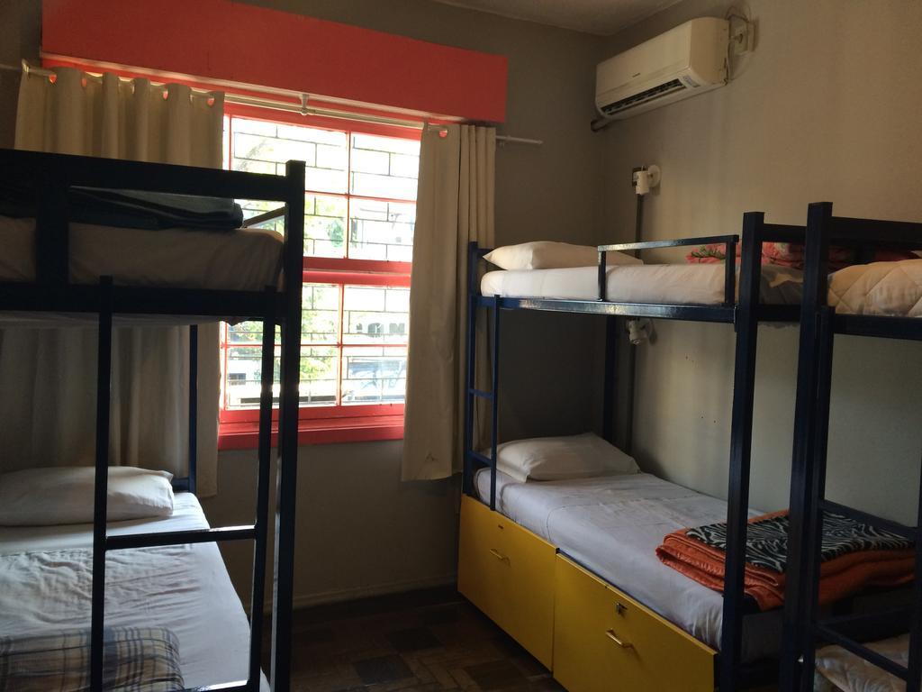 Casa Azul Hostel Порту Алегри Стая снимка