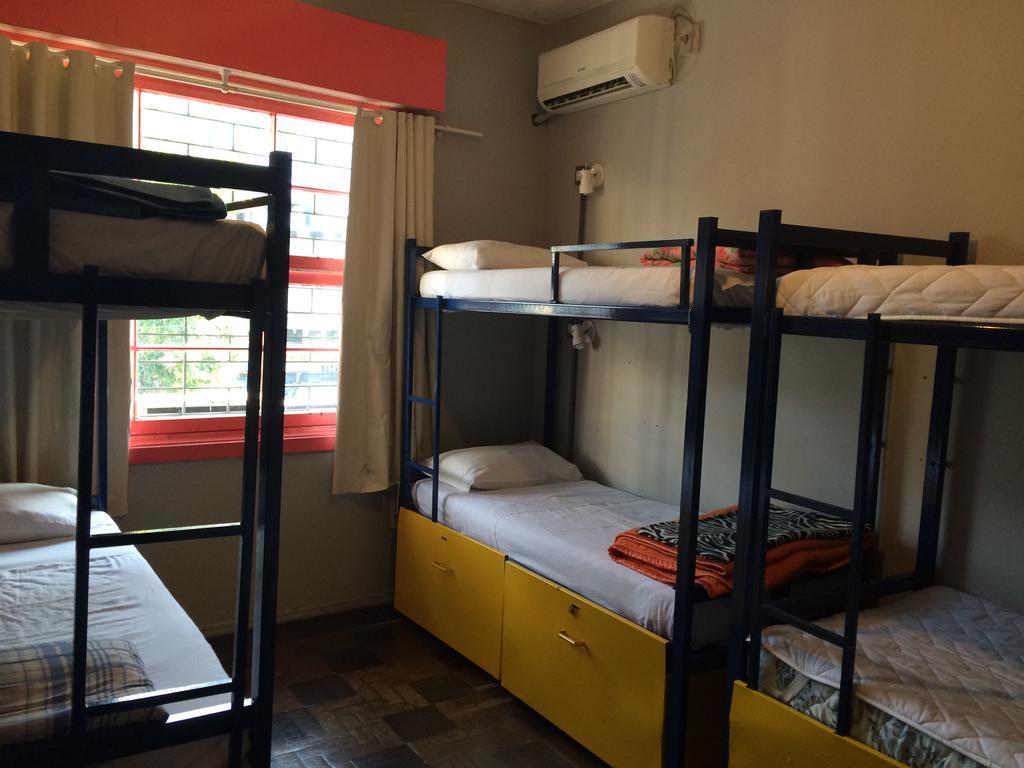 Casa Azul Hostel Порту Алегри Стая снимка